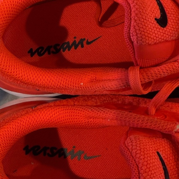 Women’s NIKE Versair Training Shoes- Bright orange/red. Size 9 - Picture 3 of 10